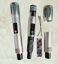 Micro Kim Loại Sóng UHF - Thân Nhôm Cao Cấp, Sóng Khỏe, Tiếng Sáng Gía Mềm Ngon Xịn Full Kim Loại Tặng Chống Lăn